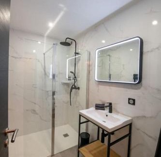 Chantilly Apartment | La Suite de Chantilly - Appartement de 80m2 avec Jacuzzi privé !