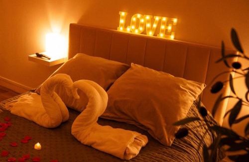 Neuilly-Plaisance Apartment | La Suite Delma
