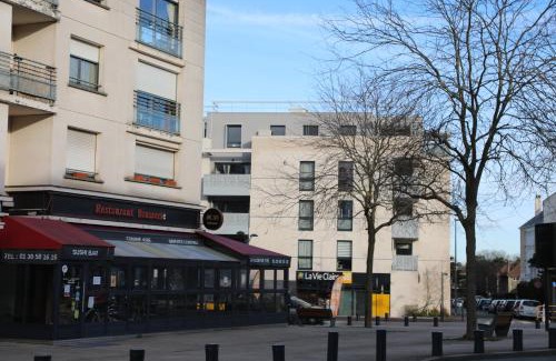 Saint-Cyr-l'Ecole Apartment | La Suite Est-Versaillais