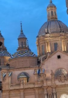 Zaragoza Old Town Apartment | La terraza del pilar