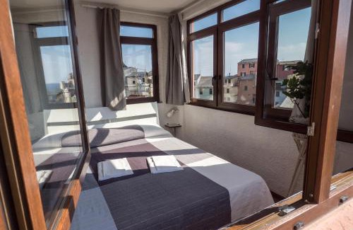 Vernazza Apartment | La Torretta dei Merli with Views