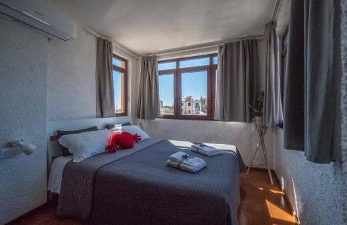 Vernazza Apartment | La Torretta dei Merli with Views