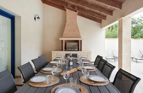L'Herbergement Villa | La Tour Maréchal - Gîte d'exception avec piscine