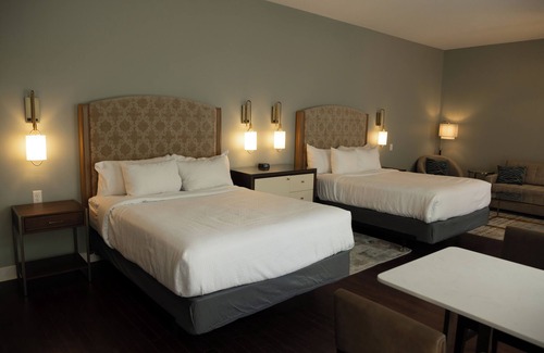 South Hill Hotel | La Tourelle Inn & Spa