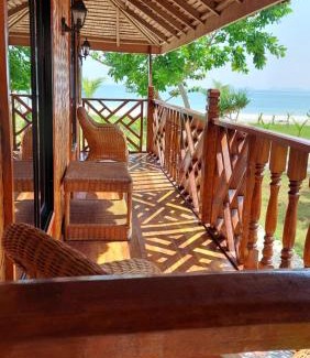 El Nido House | La Tranquilidad Twin Beach Resort