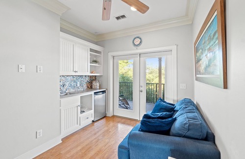 Fort Bay Condo | La Valencia Villa By Panhandle Getaways