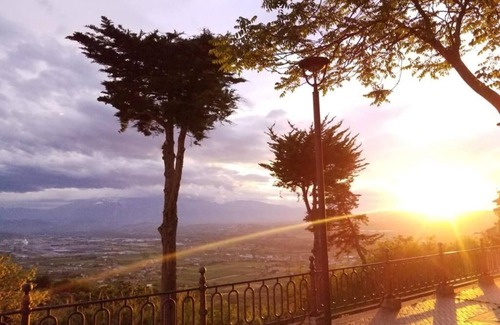 Paglieta Apartment | La Vigna di Ranco Ltd num3353