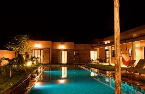 Ngaring Villa | La Villa Awalie, maison de charme avec piscine