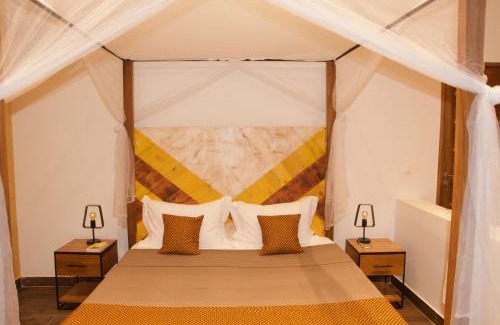 Ngaring Villa | La Villa Awalie, maison de charme avec piscine