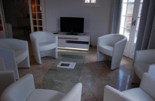 Saint-Jouan-des-Guerets Villa | La Villa des Longchamps Location du samedi au samedi