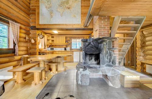 Pyhatunturi Villa | Laavu 15 Original Log Cabin with Sauna