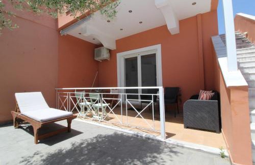 Mavrovouni Apartment | Laconian Collection Mavrovouni Beach House (Right)