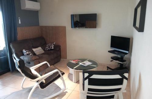 Froidchapelle Apartment | Lacs de l'eau d'heure Amiral 22