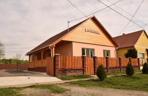 Tiszaorveny House | Ladik Vendégház