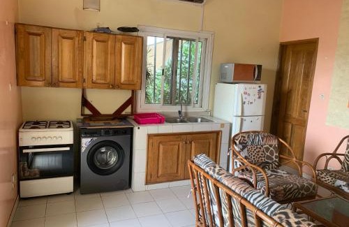 Yenne Tode Apartment | Ladiola