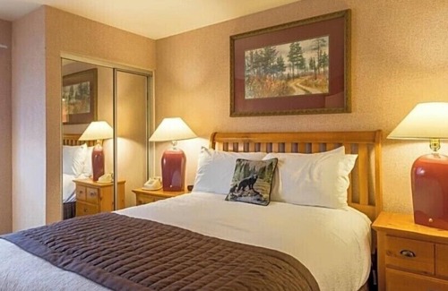 Big Bear Lake Hotel | Lagonita Lodge - Heated Indoor Pool & Spa - Game Room - On The Lake 4