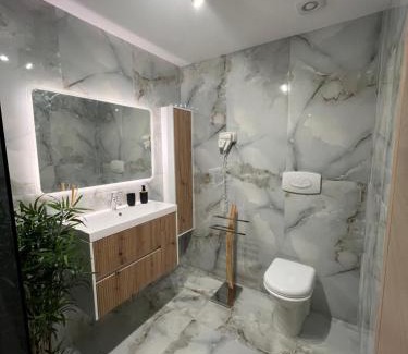 Sector 4 Apartment | Lagoon Studio 706