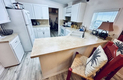 Laguna Beach House | Laguna Beach Refuge! 2bed/2bath Quiet Deeded Beach!