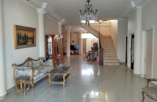 Al-'Amriyah Cabin | Laguna King