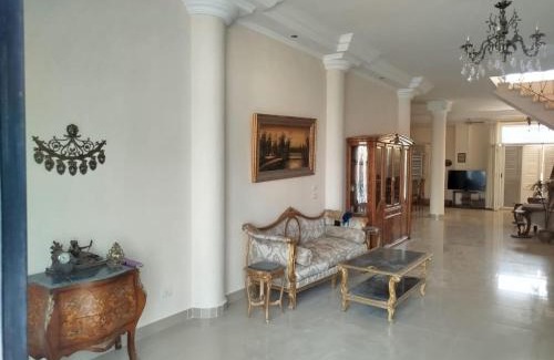 Al-'Amriyah Cabin | Laguna King