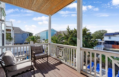 Garden City Apartment | Laidback Lizard