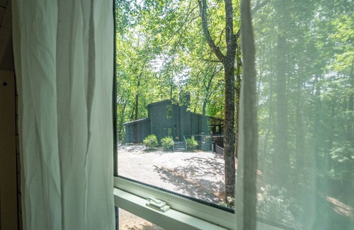 Clayton Cabin | Lake Burton Luxury Treehouse