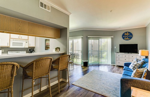 Walden on Lake Conroe Condo | Lake Conroe Condo w/Pool Access + Balcony!