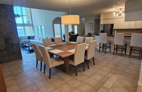 Walden on Lake Conroe House | Lake Conroe Waterfront 5BR/5.5BA Home w/2 Docks and private pool