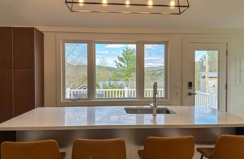 Williston House | Lake Escape: Newly Renovated Waterview Home with Lake Access