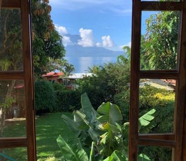 Santa Cruz La Laguna House | Lake Front Cabin at Los Elementos