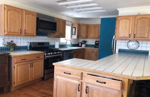 Truckee House | Lake Front Family Home at Donner
