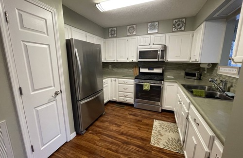 Caryville House | Lake Front House in Caryville with Private Dock, 5 minutes from I75/Twin Cove!