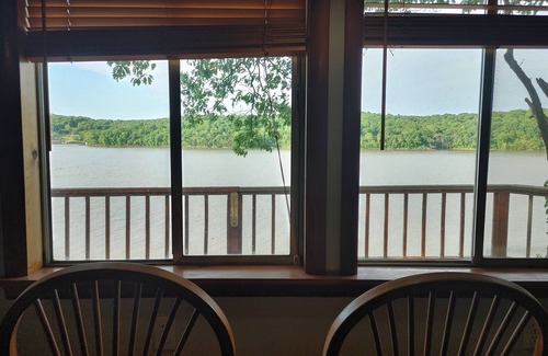 Edwards Cottage | Lake front house with dock and deep water all year long.