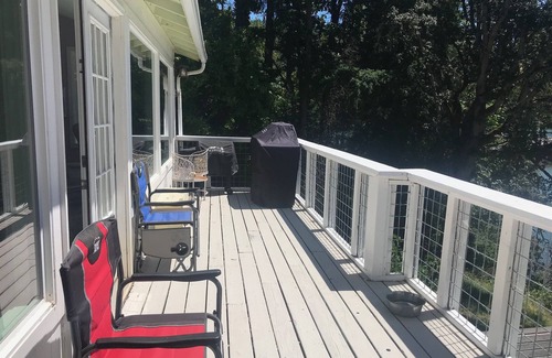 Lowell House | Lake Front - incredible views of Dexter Lake and only 22 minutes to U of O!