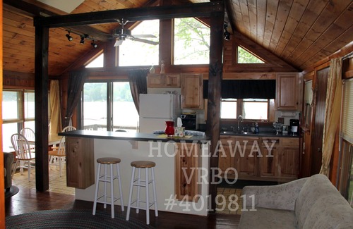 Sandown House | Lake Front Year Round Home On Angle Pond.