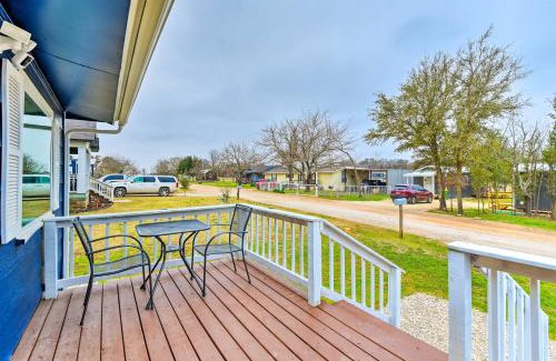 Granbury House | Lake Granbury Getaway about 1 Block to Waterfront