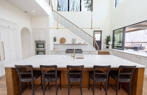 Six Mile House | Lake Keowee House - A Luxury Lakeside Retreat