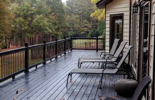 Flowery Branch House | "Lake Lanier" Charming 1-bed house. Dock Access and Amazing Lake View! Private!