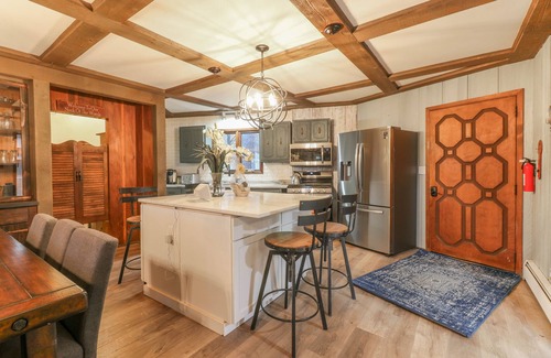 Minocqua House | Lake Lodge w Pool Table & Water Toys - Close to Town
