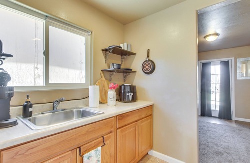 Mountain Mesa Apartment | Lake & Mountain Views: Cozy California Stay