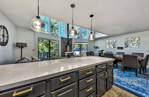 Lincoln Park House | Lake Tahoe a block from the Lake with hot tub and game room MV49