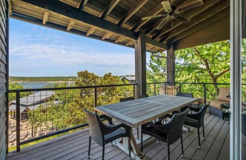 Spicewood Villa | Lake Travis Retreat - 5BR with BBQ & Pickleball