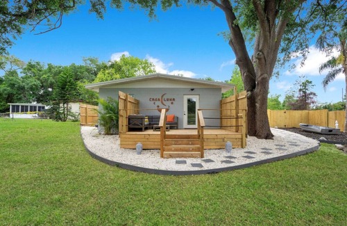 Conway Apartment | Lake view + 10min to dwtn + near parks + 2 guests!