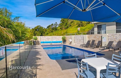 Avoca Beach Apartment | Lake View apartment, relax in a seaside resort!