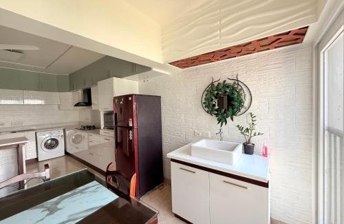 Thiruvananthapuram Apartment | Lake View Castle