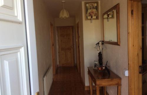 Connemara House | Lake View Cottage