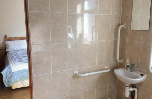 Connemara House | Lake View Cottage