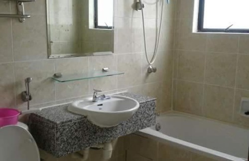 Alor Gajah Apartment | Lake View Hana Homestay