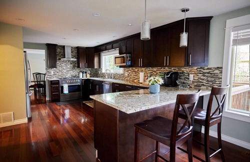 Bryn Mawr-Skyway House | ♠️ Lake View ♠️ Private ♠️ Centrally Located ♠️ Spacious ♠️ Fast Wifi