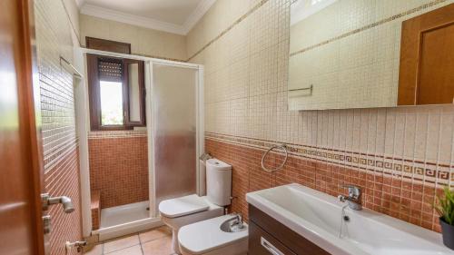 Iznajar House | Lake view villa Iznájar by Ruralidays